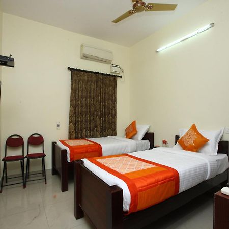 Oyo 10465 Koyambedu Chennai 호텔 외부 사진